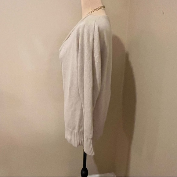 Lafayette 148 New York 100% Cashmere Light Tan Cowl Neck Sweater, size M - Picture 3 of 9